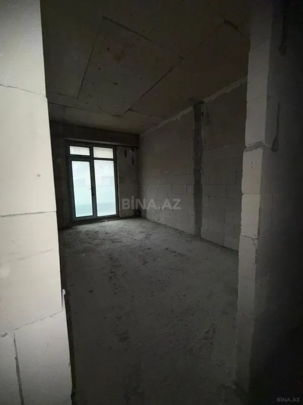 Satılır 3 otaqlı mənzil 147.5 m²