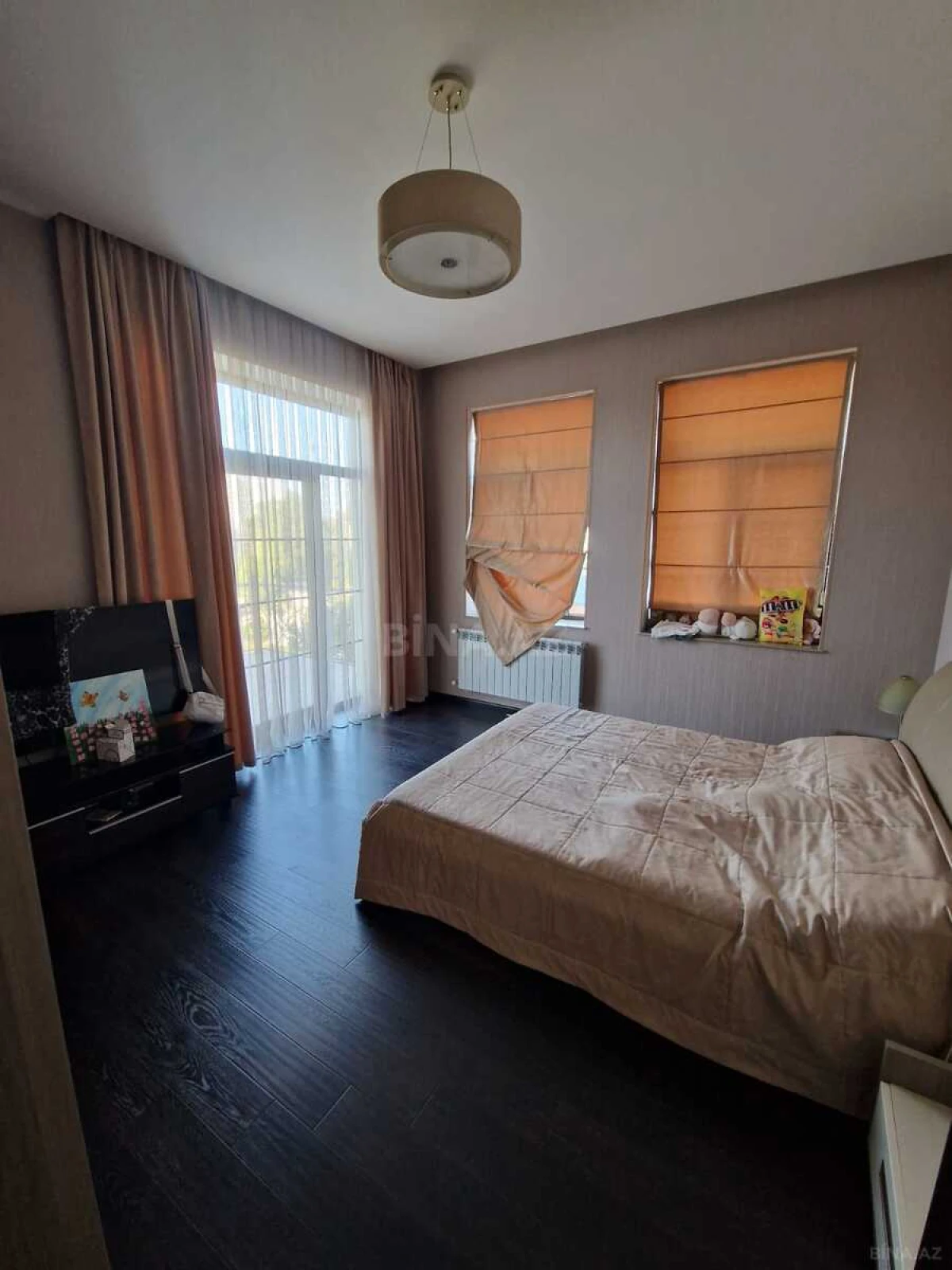 Satılır 4 otaqlı həyət evi 280 m²