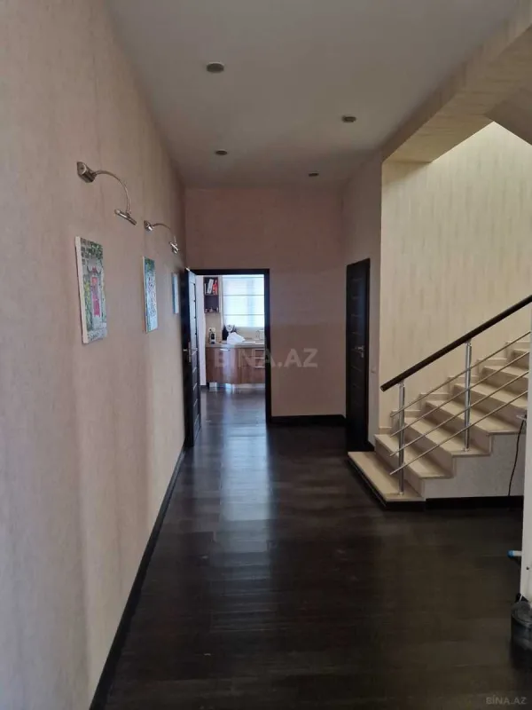 Satılır 4 otaqlı həyət evi 280 m²
