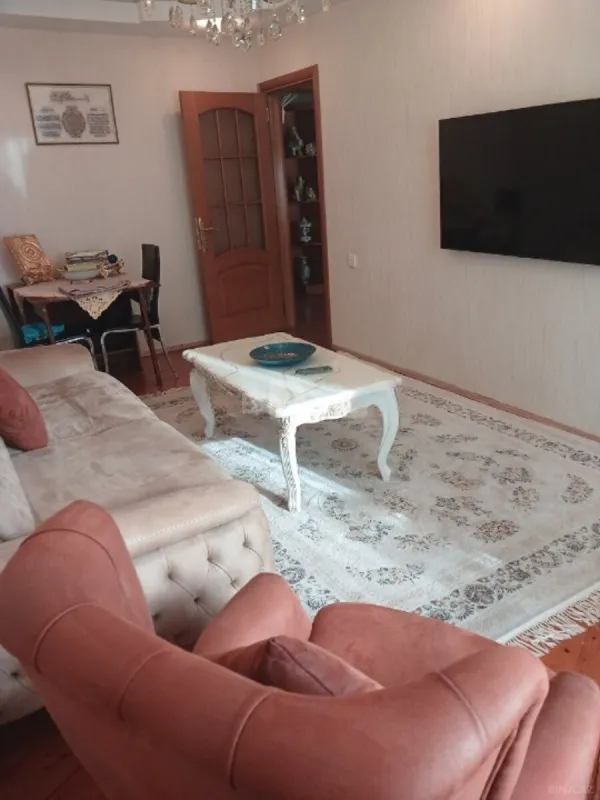 Satılır 3 otaqlı mənzil 90 m²