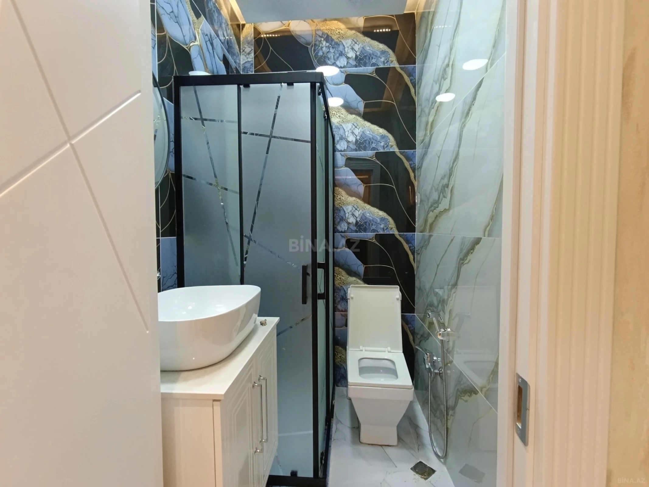 Satılır 2 otaqlı mənzil 88 m²