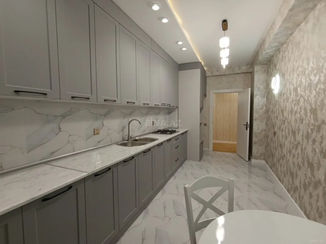 Satılır 2 otaqlı mənzil 88 m²