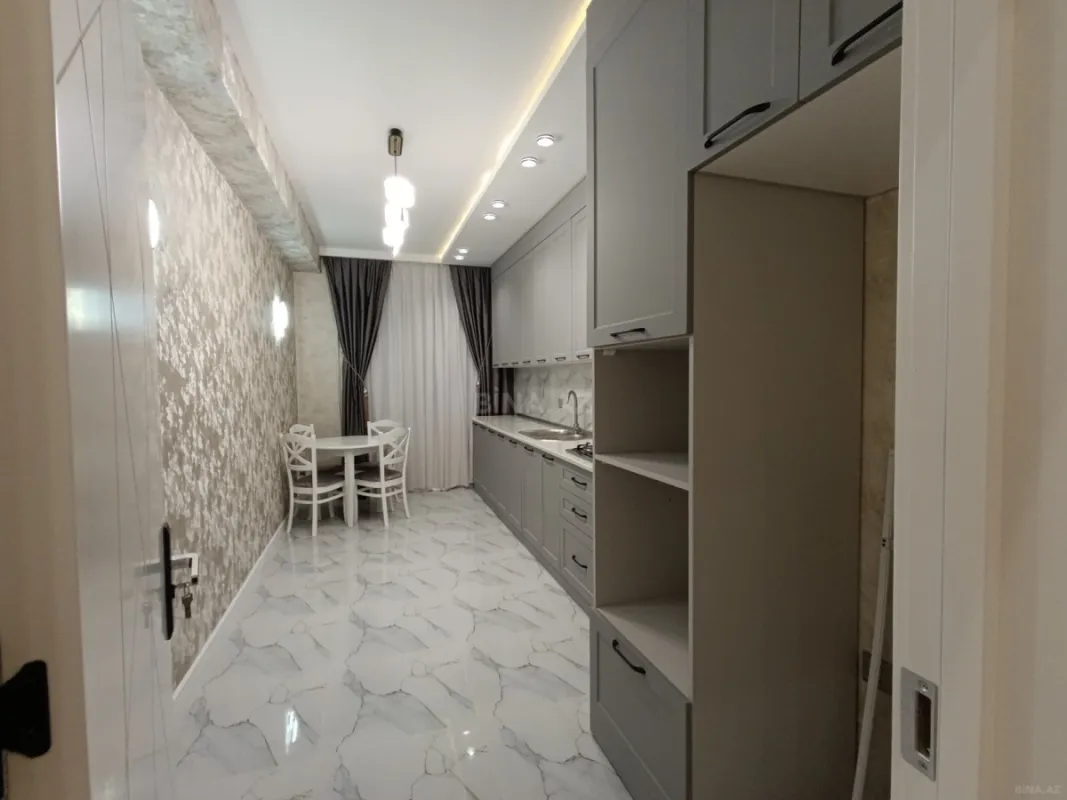 Satılır 2 otaqlı mənzil 88 m²