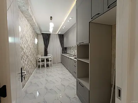 Satılır 2 otaqlı mənzil 88 m²