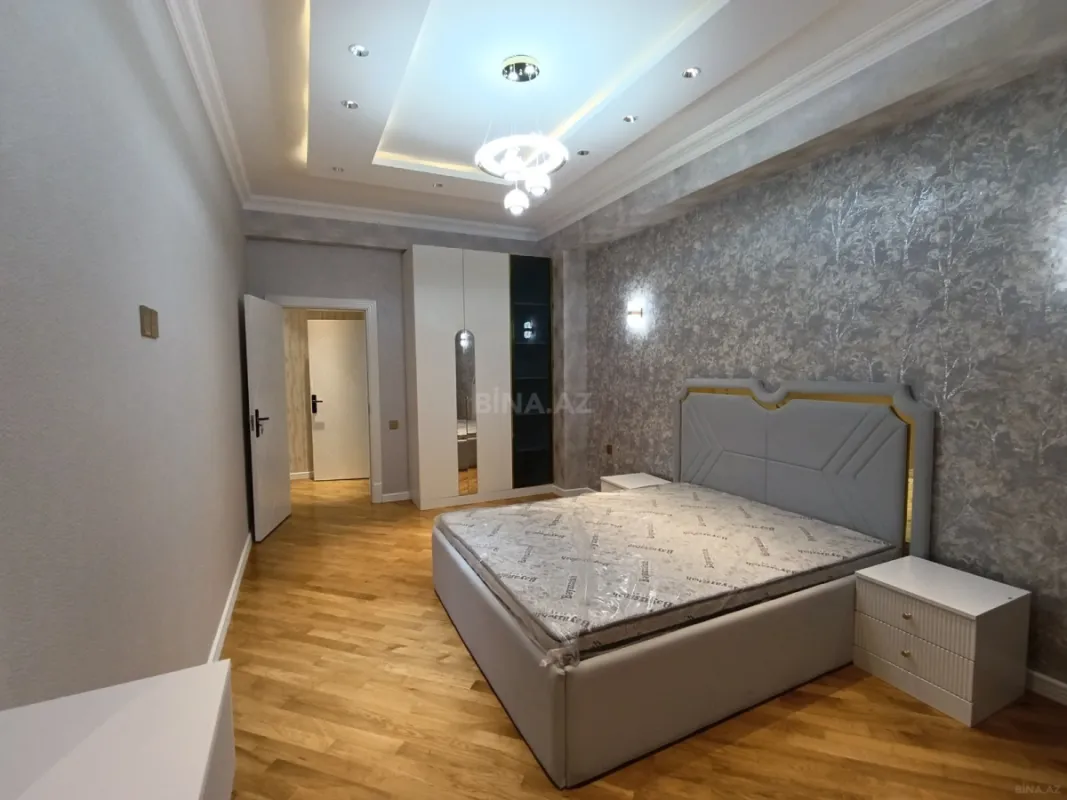 Satılır 2 otaqlı mənzil 88 m²