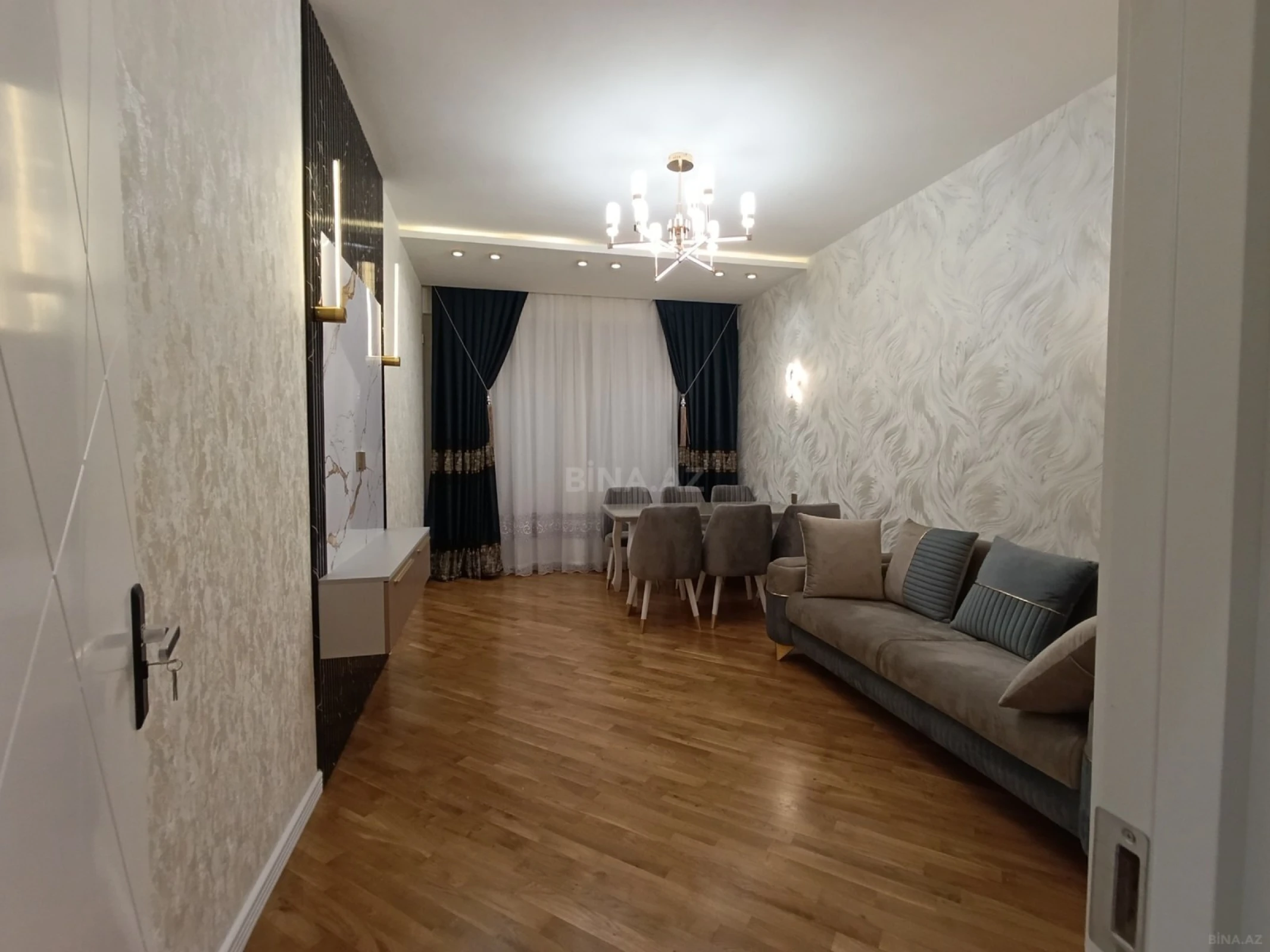 Satılır 2 otaqlı mənzil 88 m²