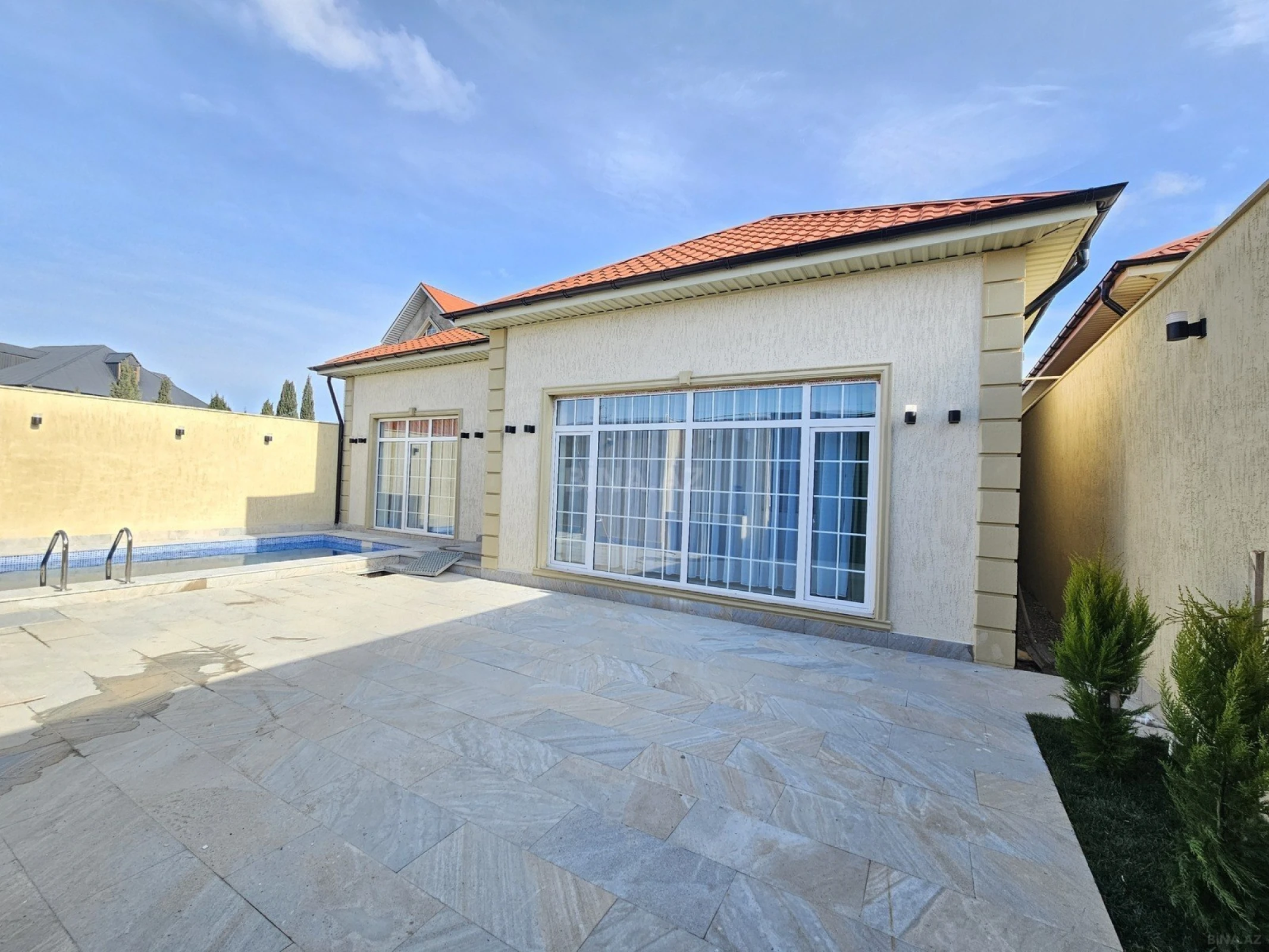 Satılır 4 otaqlı həyət evi 130 m²