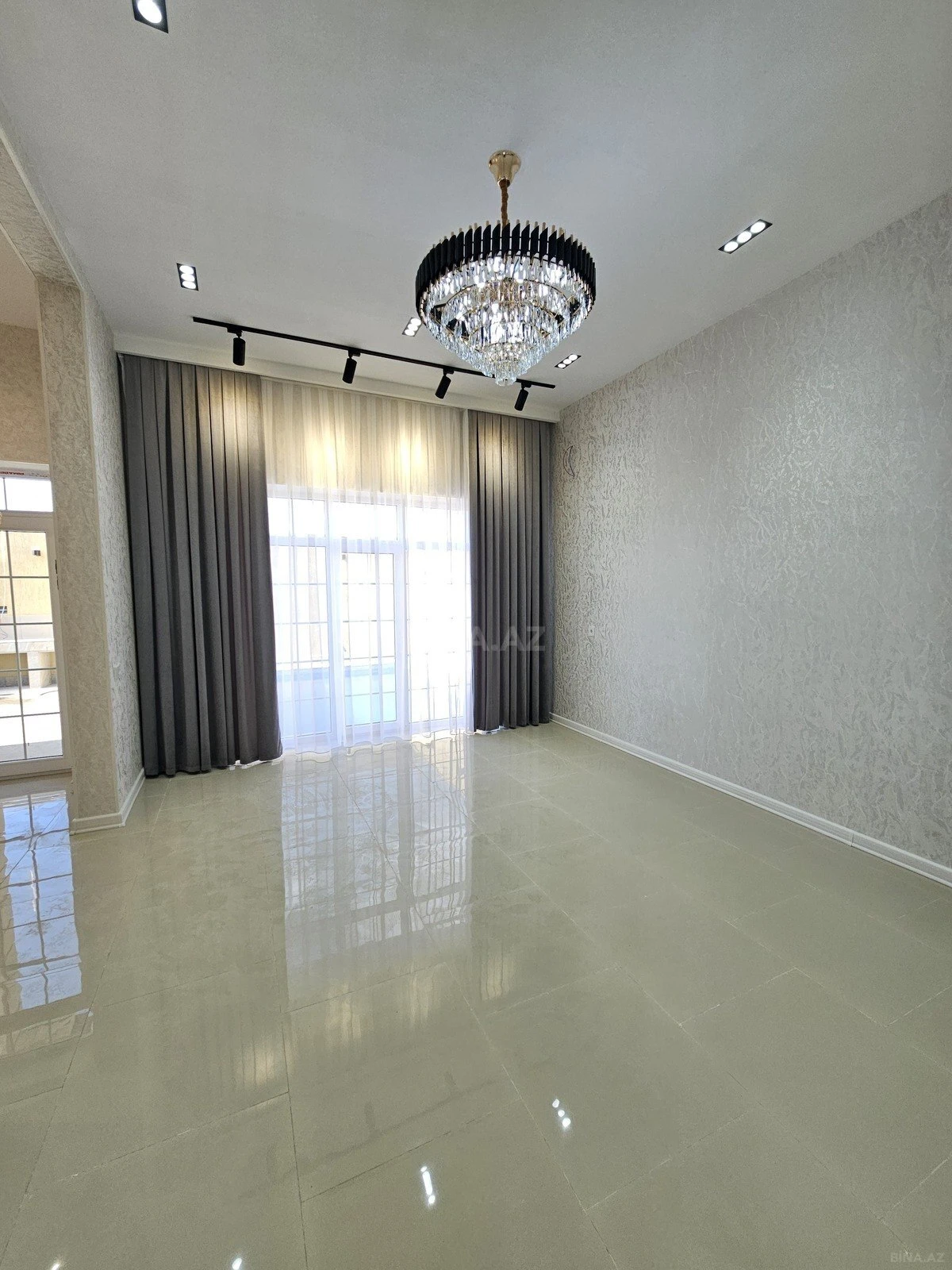 Satılır 4 otaqlı həyət evi 130 m²