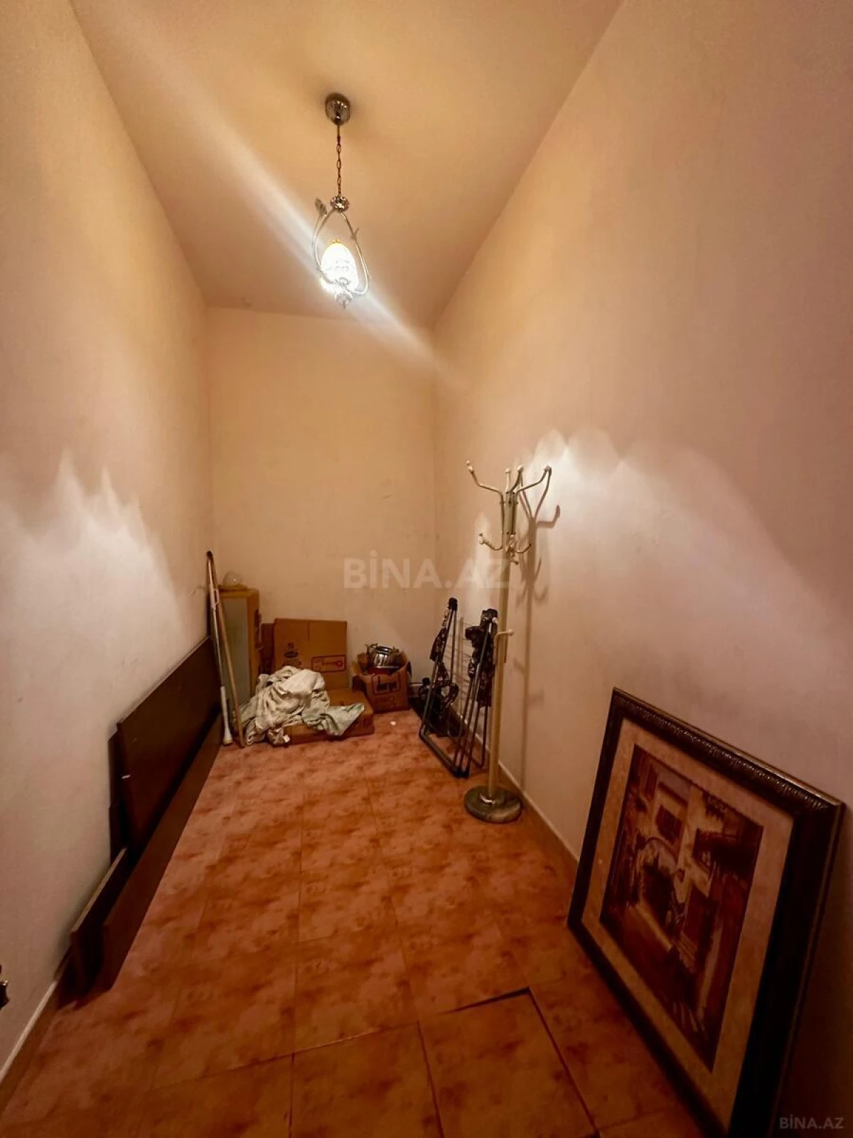 Satılır 4 otaqlı mənzil 210 m²