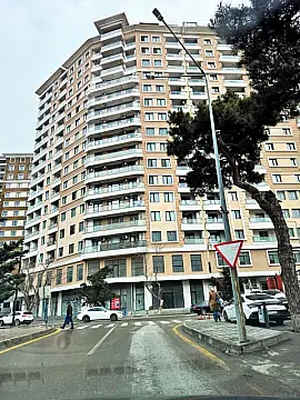 Satılır 3 otaqlı mənzil 84 m²