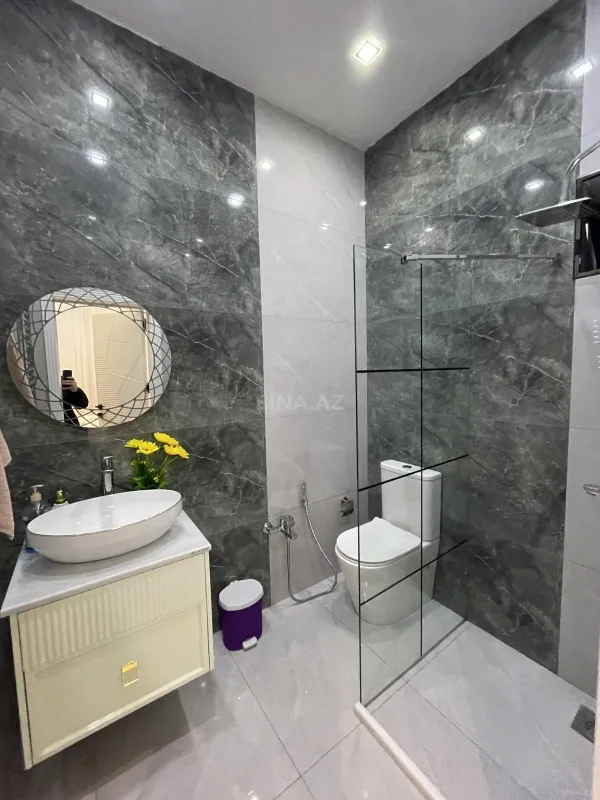Kirayə verilir 4 otaqlı həyət evi 250 m²