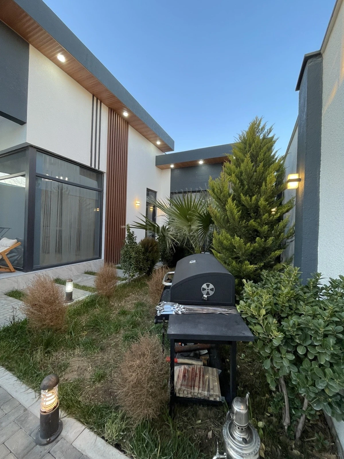 Kirayə verilir 4 otaqlı həyət evi 250 m²