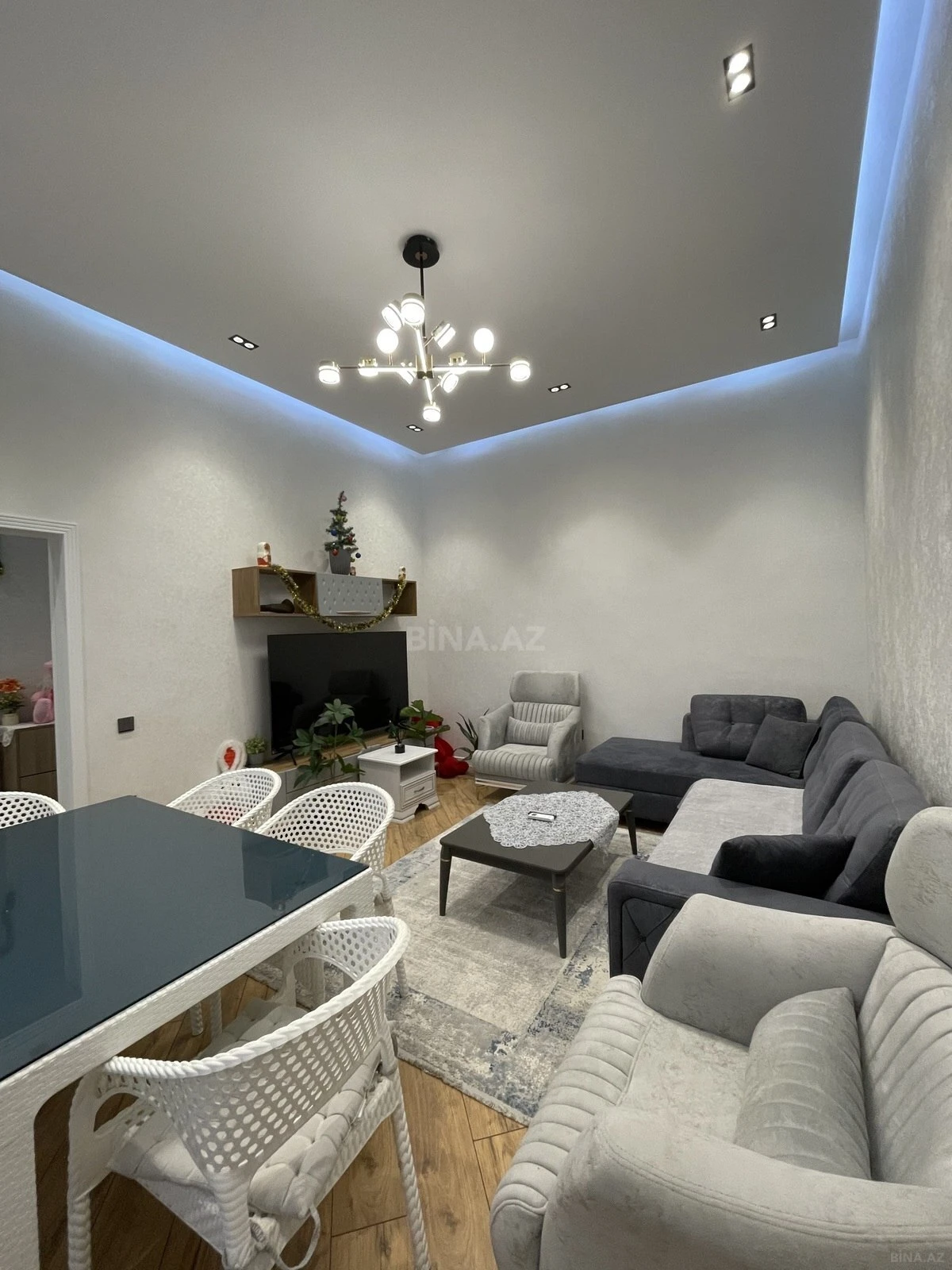 Kirayə verilir 4 otaqlı həyət evi 250 m²