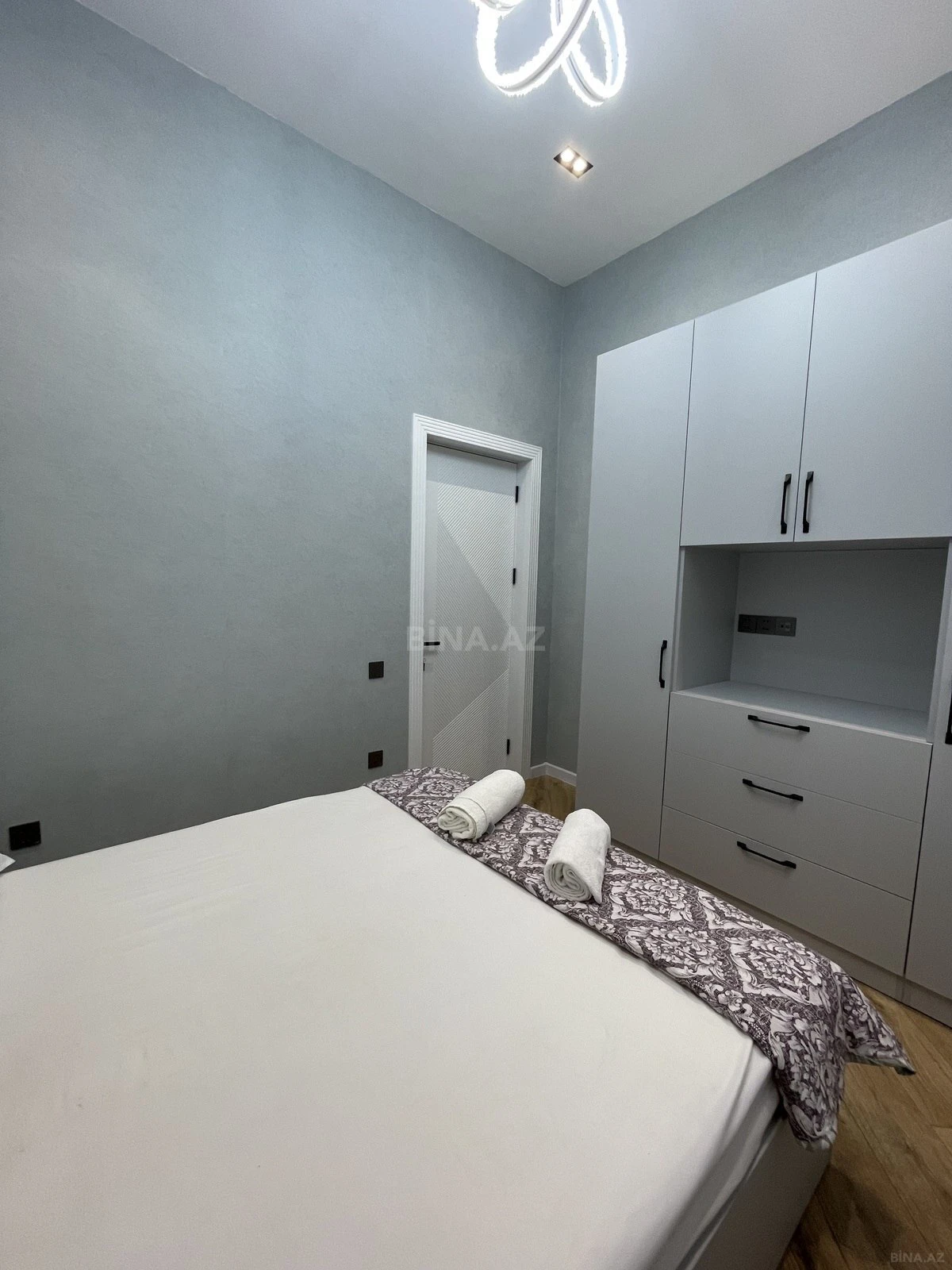 Kirayə verilir 4 otaqlı həyət evi 250 m²