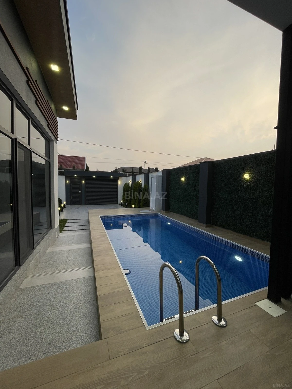 Kirayə verilir 4 otaqlı həyət evi 250 m²