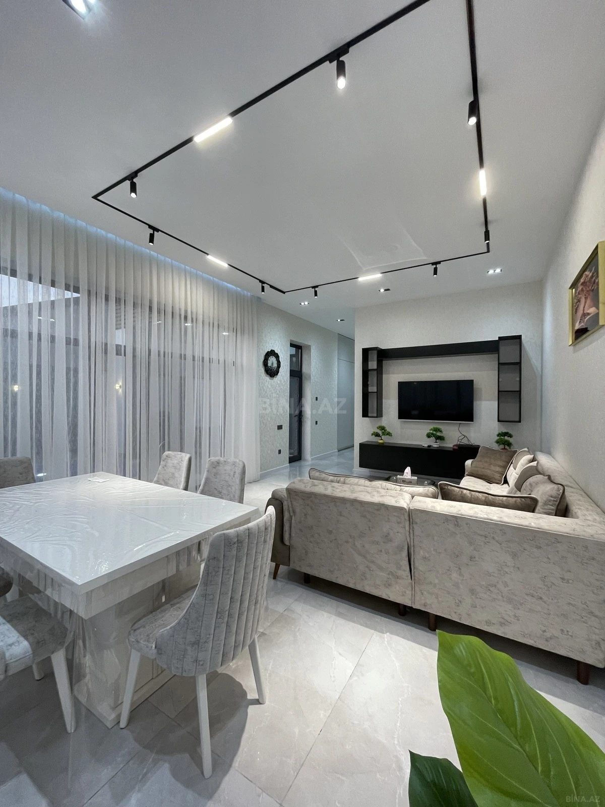 Kirayə verilir 4 otaqlı həyət evi 250 m²