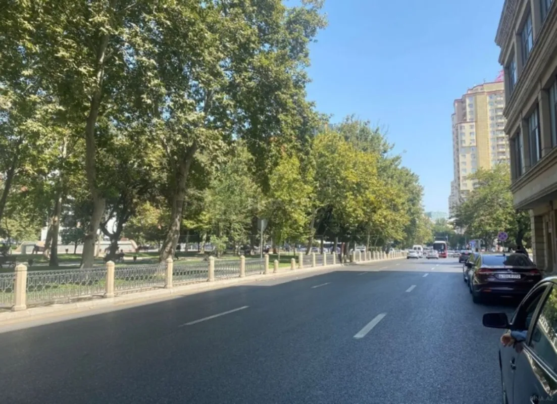 Satılır obyekt 132 m²