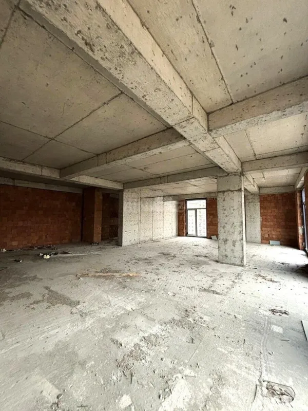 Satılır 4 otaqlı mənzil 149 m²