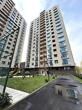 Satılır 4 otaqlı mənzil 149 m²