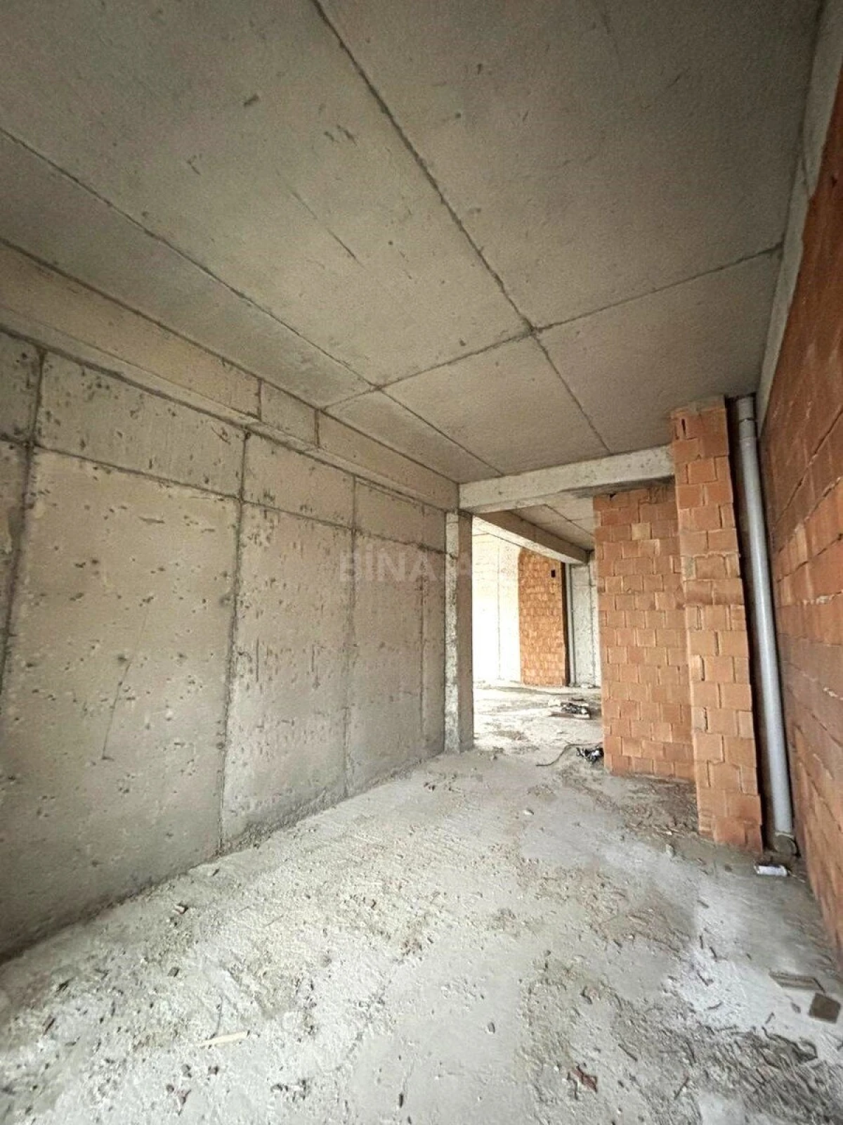 Satılır 4 otaqlı mənzil 149 m²