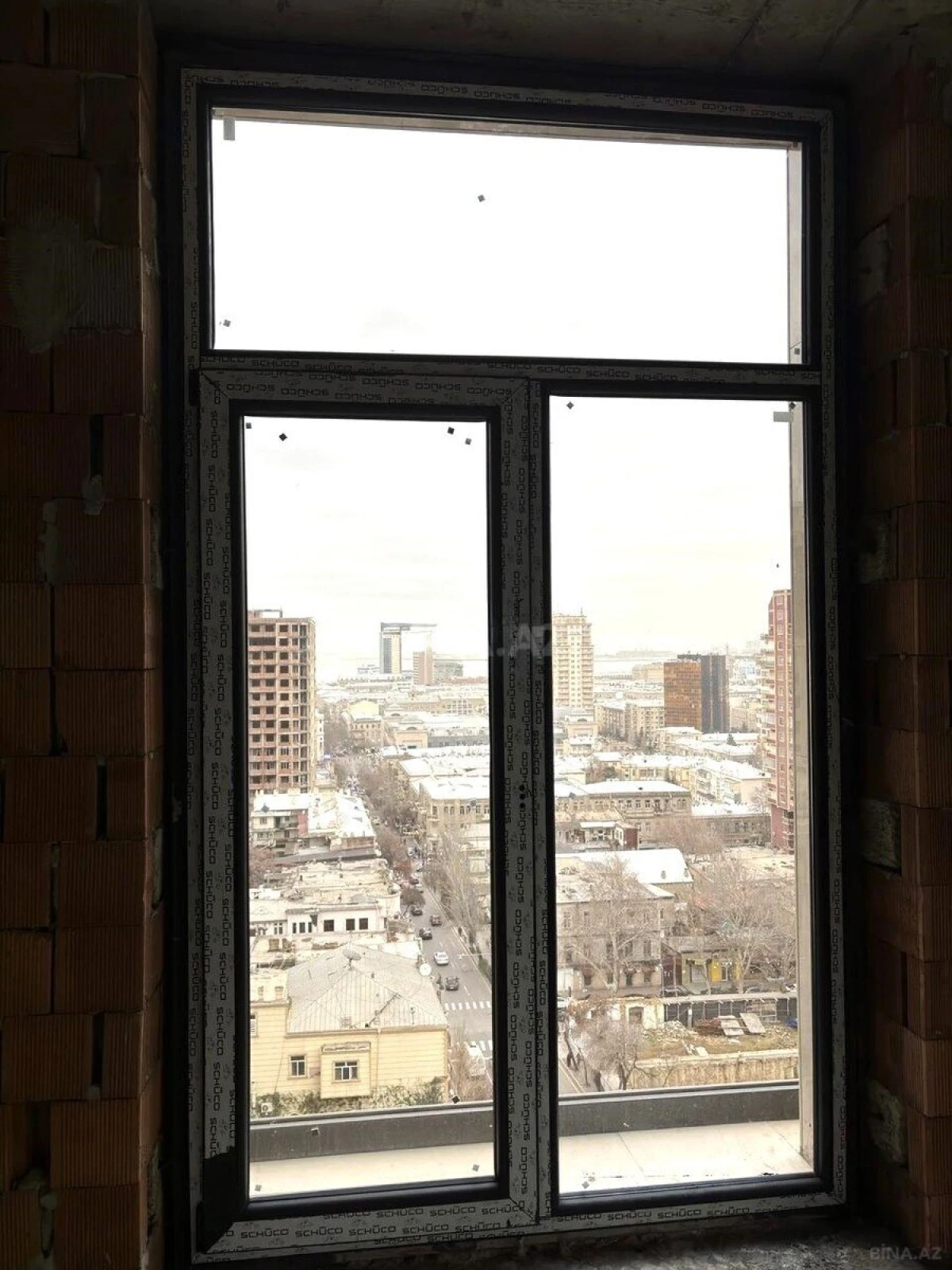 Satılır 4 otaqlı mənzil 149 m²