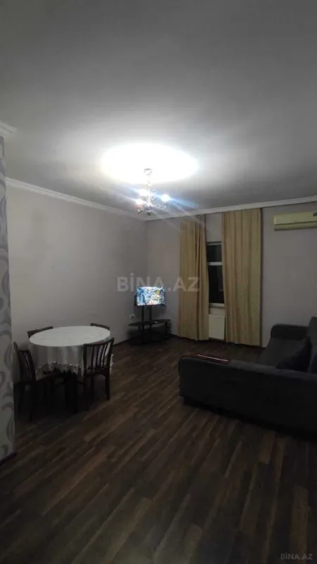 Kirayə verilir 2 otaqlı mənzil 65 m²