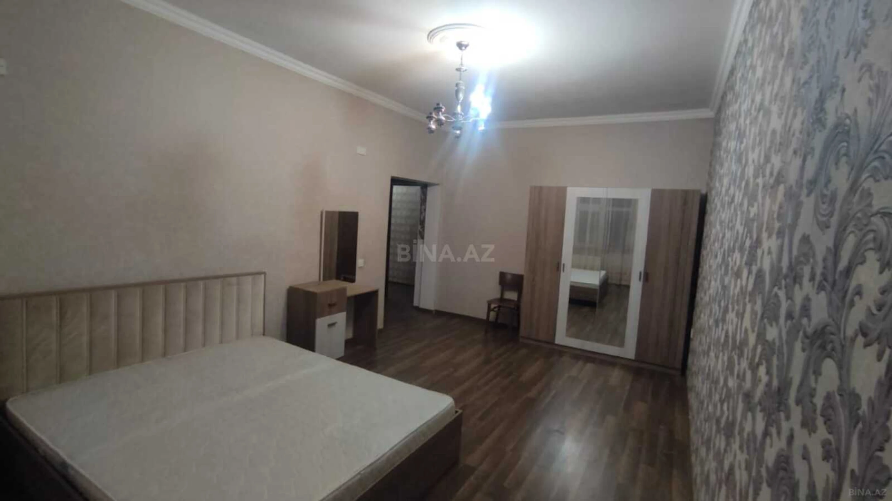 Kirayə verilir 2 otaqlı mənzil 65 m²