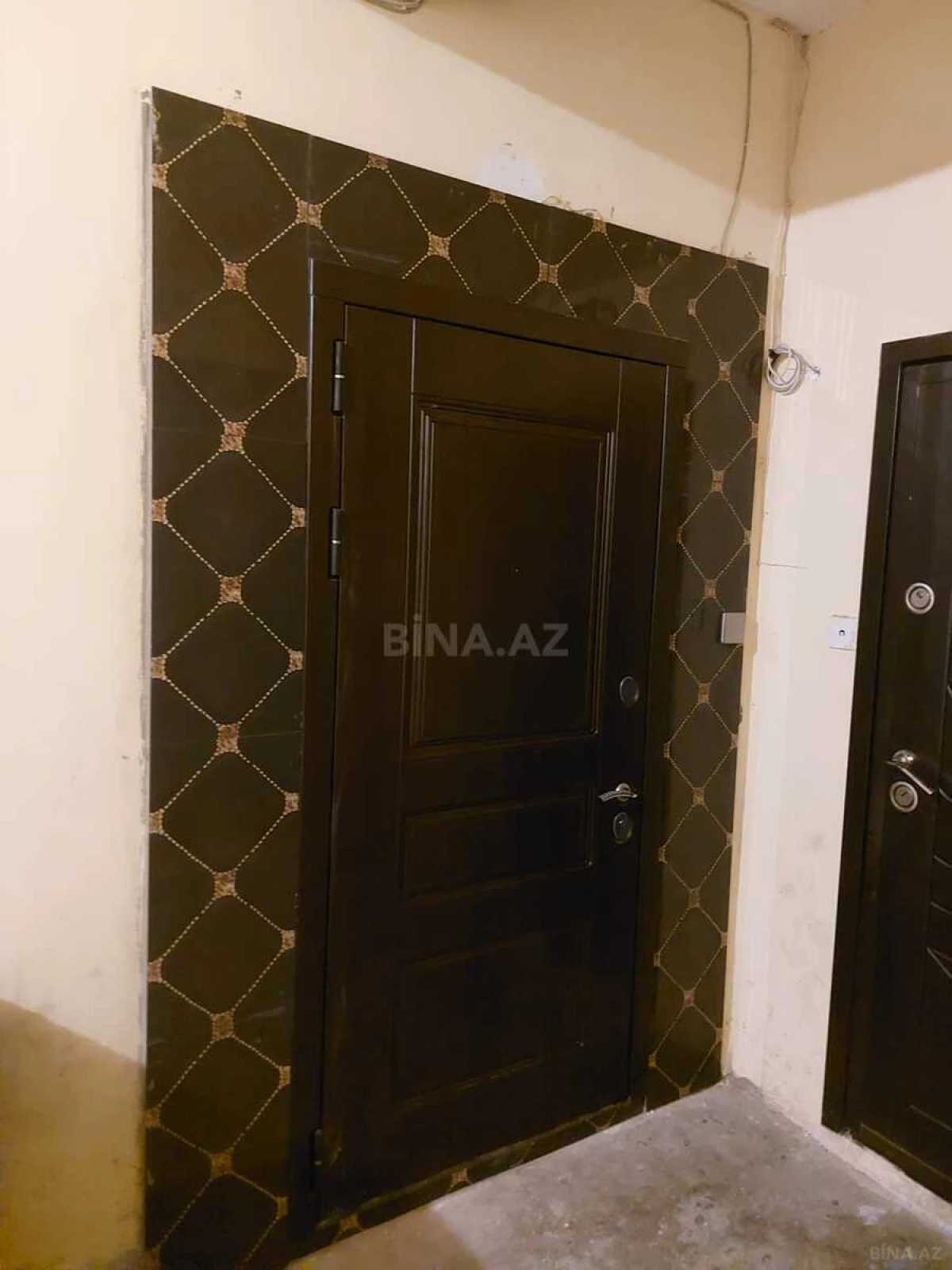Satılır 3 otaqlı mənzil 93 m²
