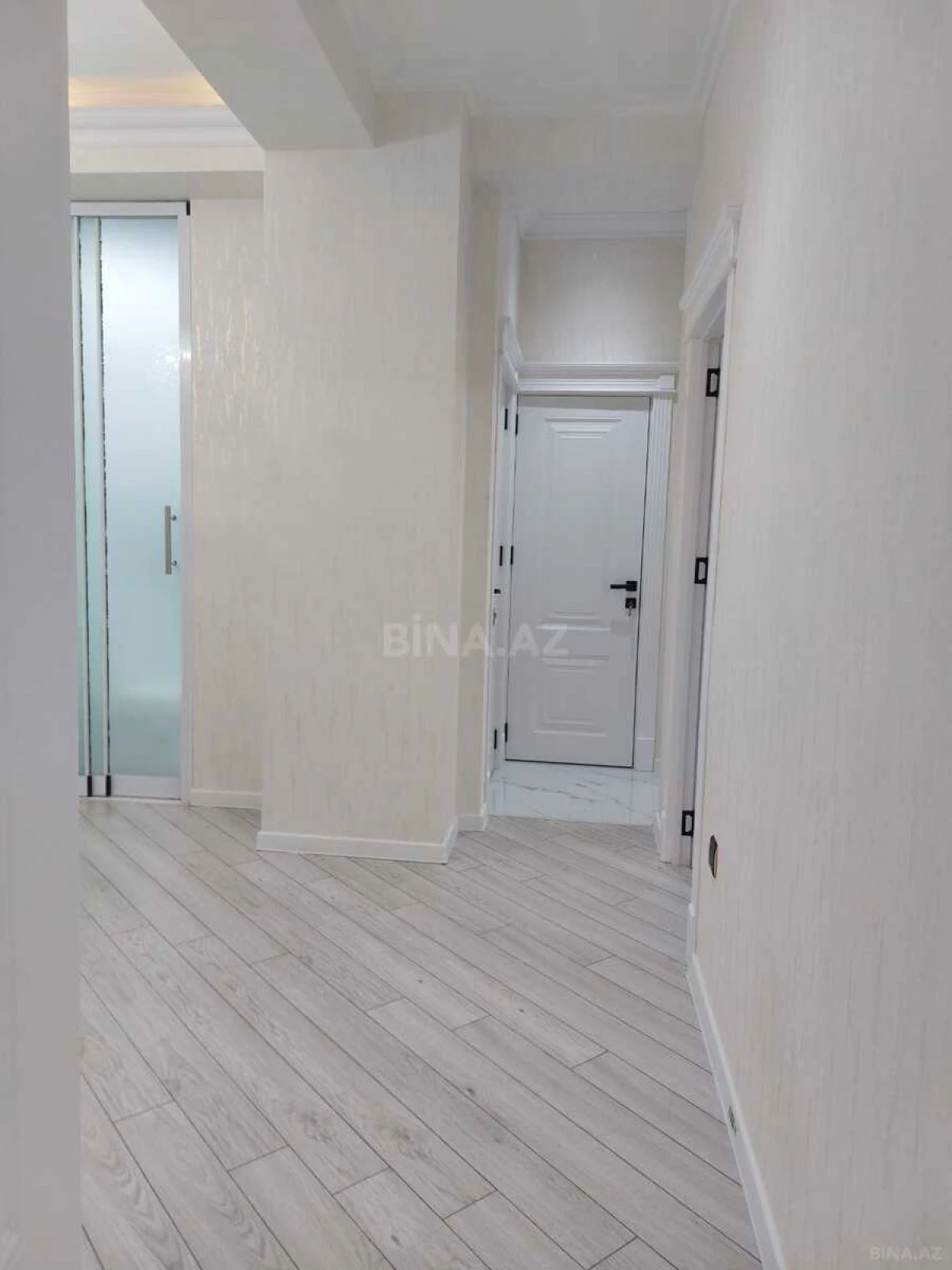 Satılır 3 otaqlı mənzil 93 m²
