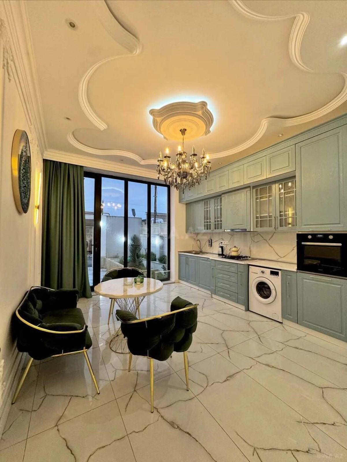 Kirayə verilir 5 otaqlı həyət evi 400 m²