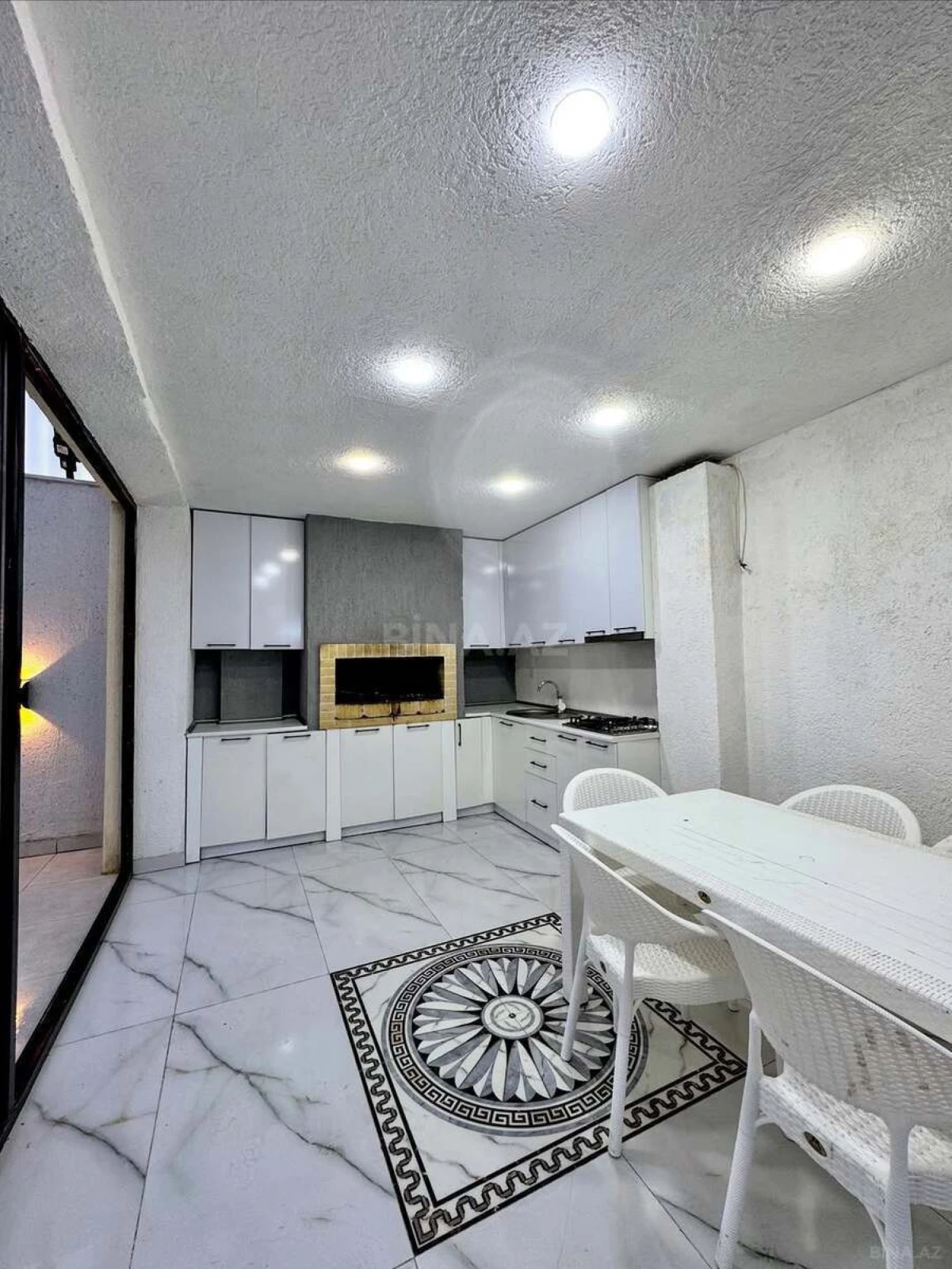 Kirayə verilir 5 otaqlı həyət evi 400 m²