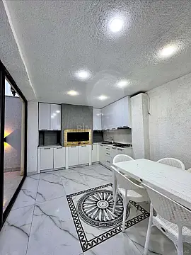 Kirayə verilir 5 otaqlı həyət evi 400 m²