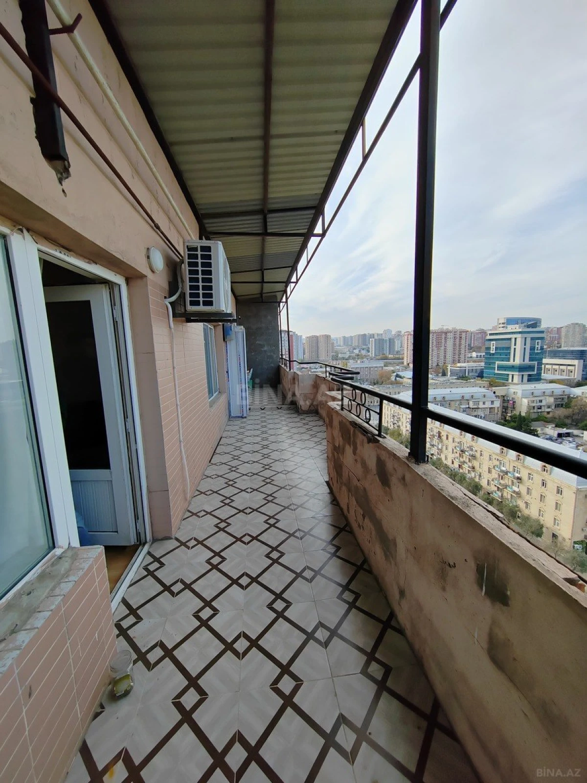 Satılır 3 otaqlı mənzil 106 m²