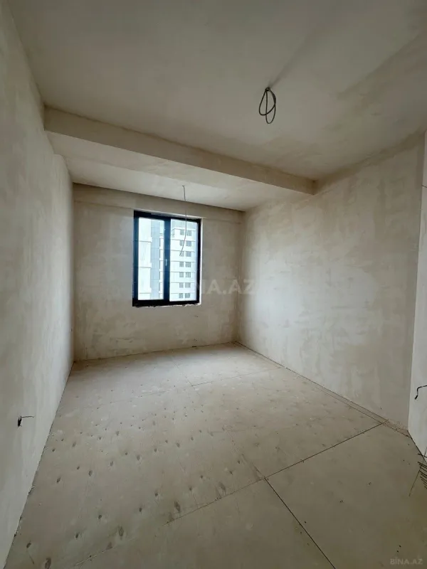 Satılır 4 otaqlı mənzil 151 m²