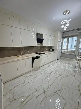 Kirayə verilir 2 otaqlı mənzil 130 m² — Bakı, Nizami 2 otaq 130.00 m²