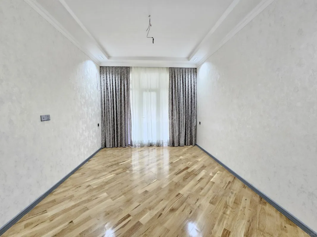 Satılır 2 otaqlı mənzil 70 m²