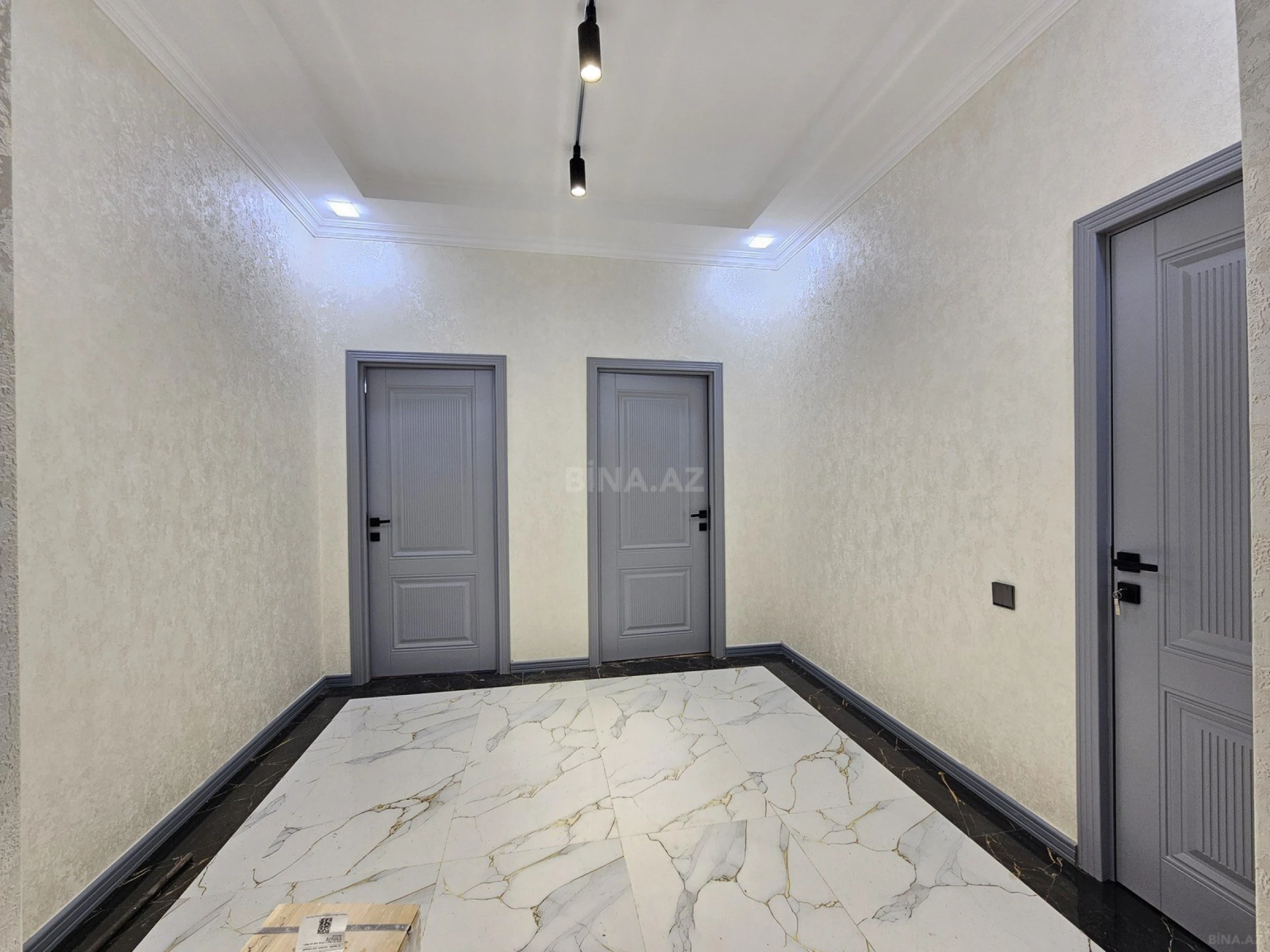 Satılır 2 otaqlı mənzil 70 m²