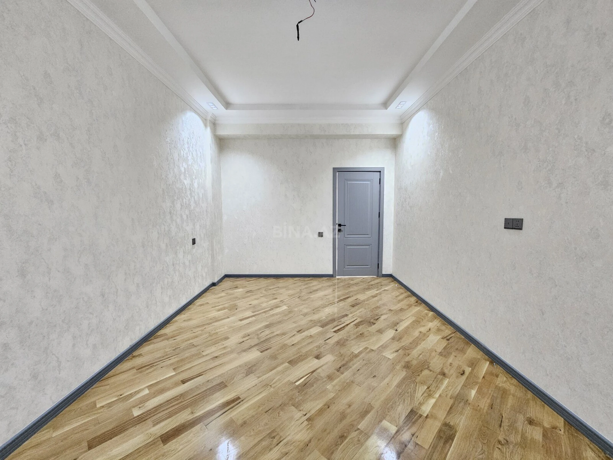 Satılır 2 otaqlı mənzil 70 m²