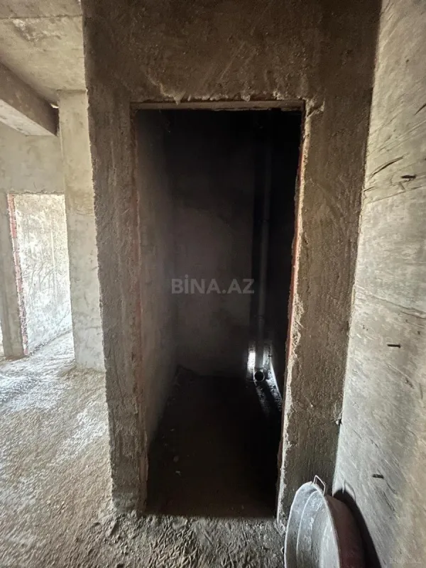 Satılır 3 otaqlı mənzil 130 m²