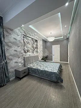 Satılır 3 otaqlı mənzil 138 m²