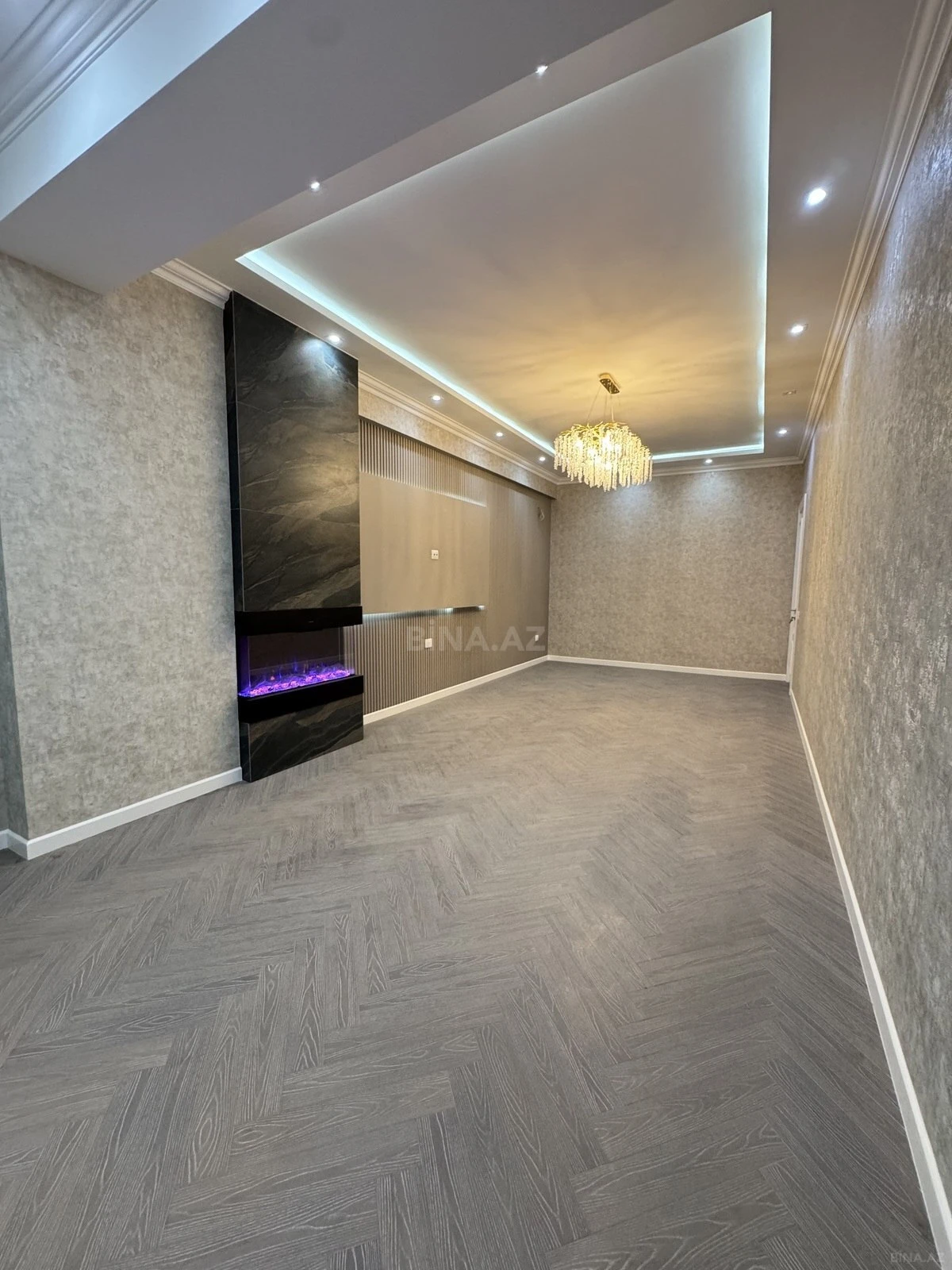 Satılır 3 otaqlı mənzil 138 m²