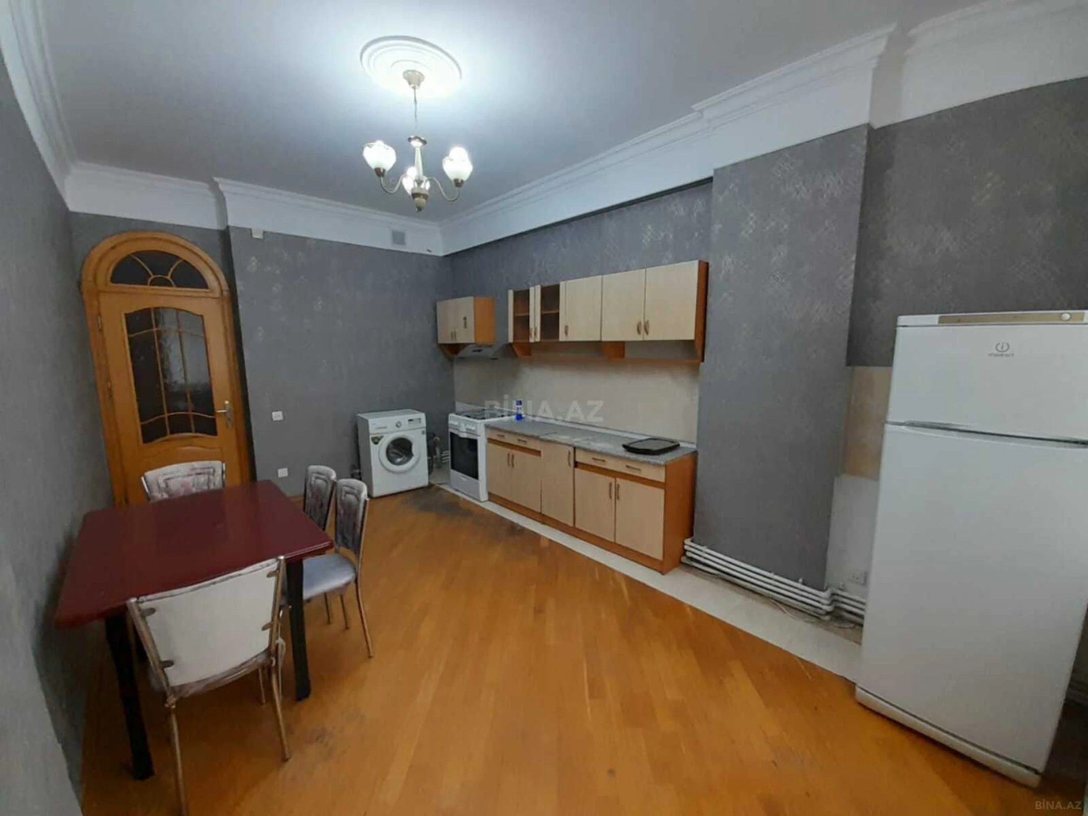 Satılır 3 otaqlı mənzil 128 m²