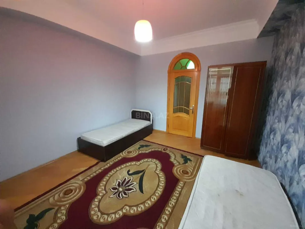 Satılır 3 otaqlı mənzil 128 m²
