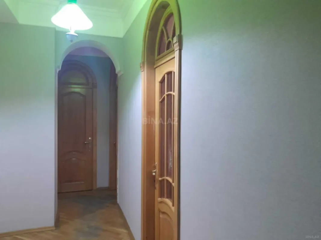 Satılır 3 otaqlı mənzil 128 m²