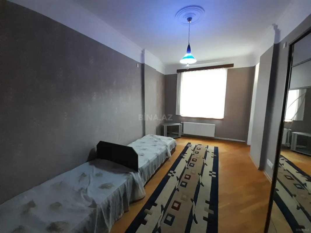 Satılır 3 otaqlı mənzil 128 m²