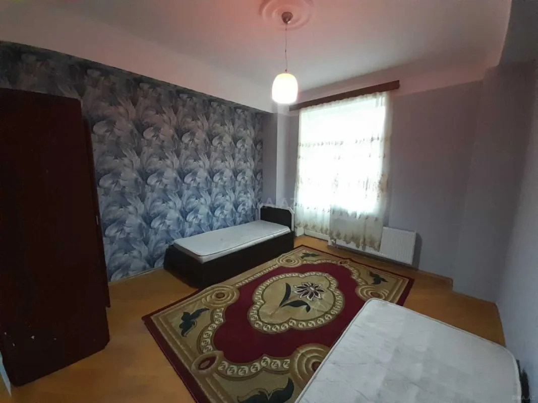 Satılır 3 otaqlı mənzil 128 m²