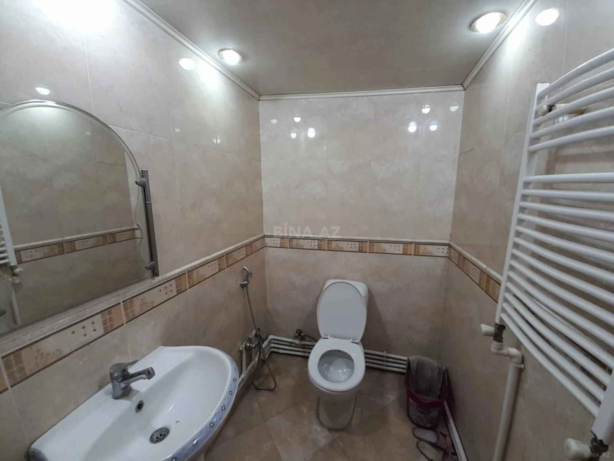 Satılır 3 otaqlı mənzil 128 m²