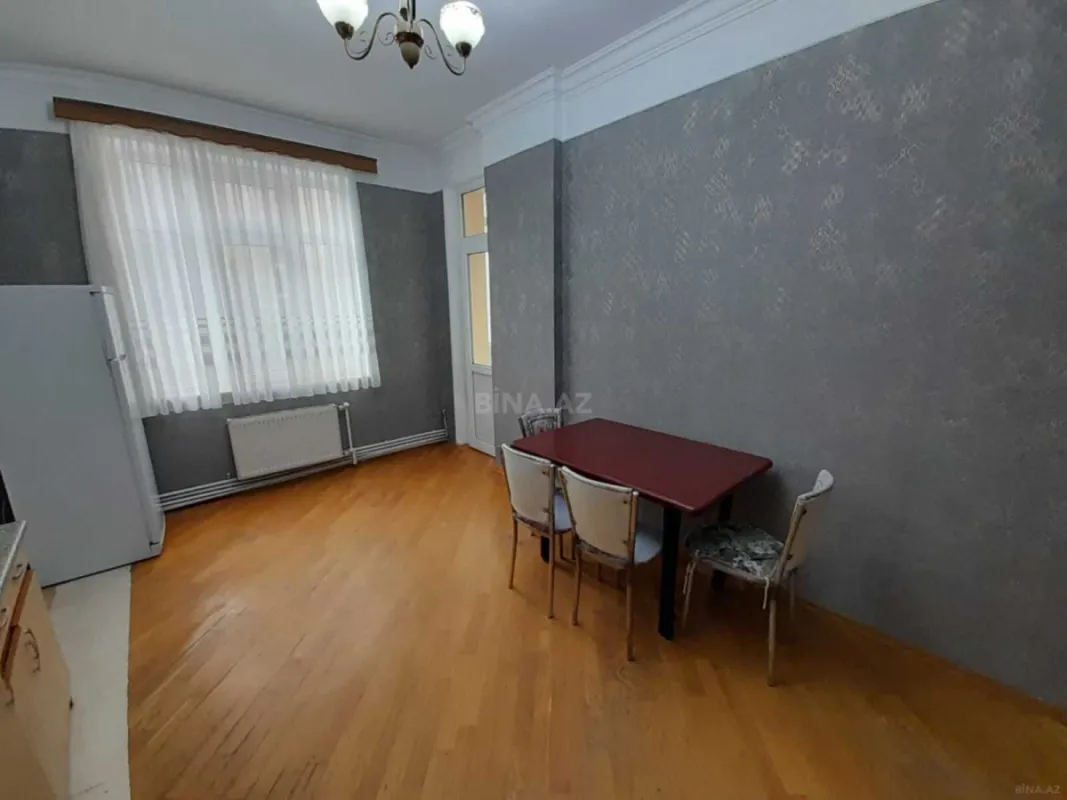 Satılır 3 otaqlı mənzil 128 m²