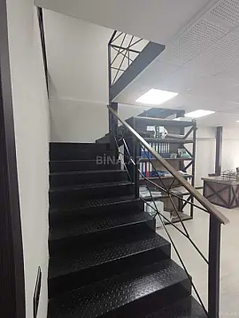 Kirayə verilir 2 otaqlı ofis 137 m²