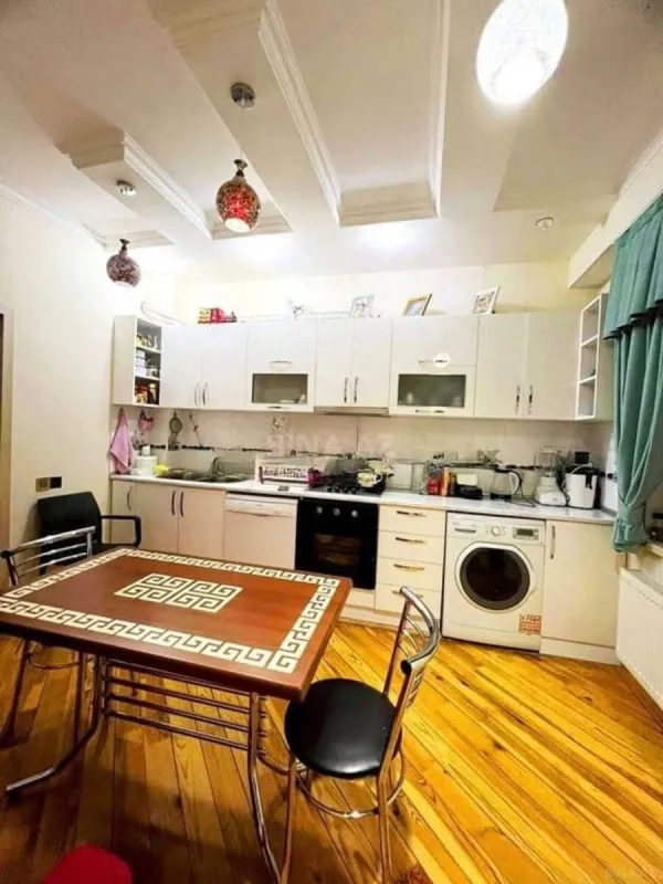 Satılır 3 otaqlı mənzil 100 m²